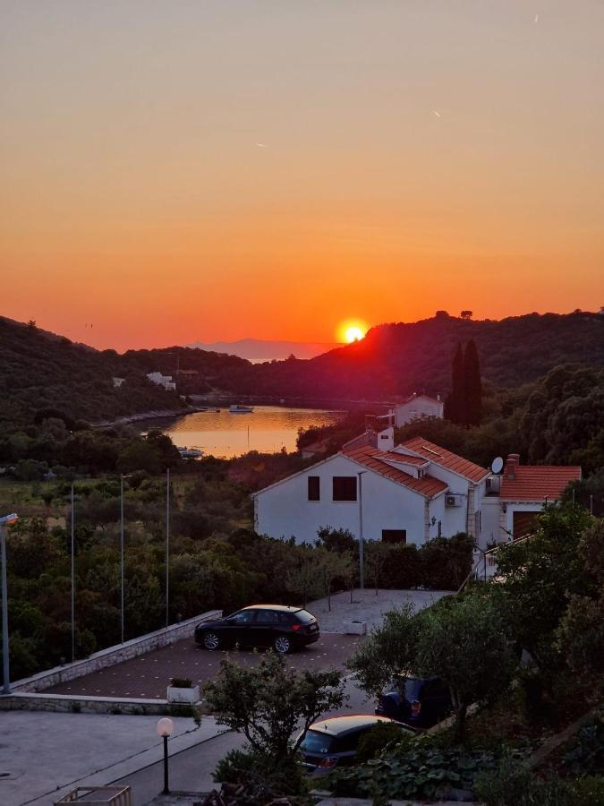Apartments Blanka Zrnovo Eksteriør bilde