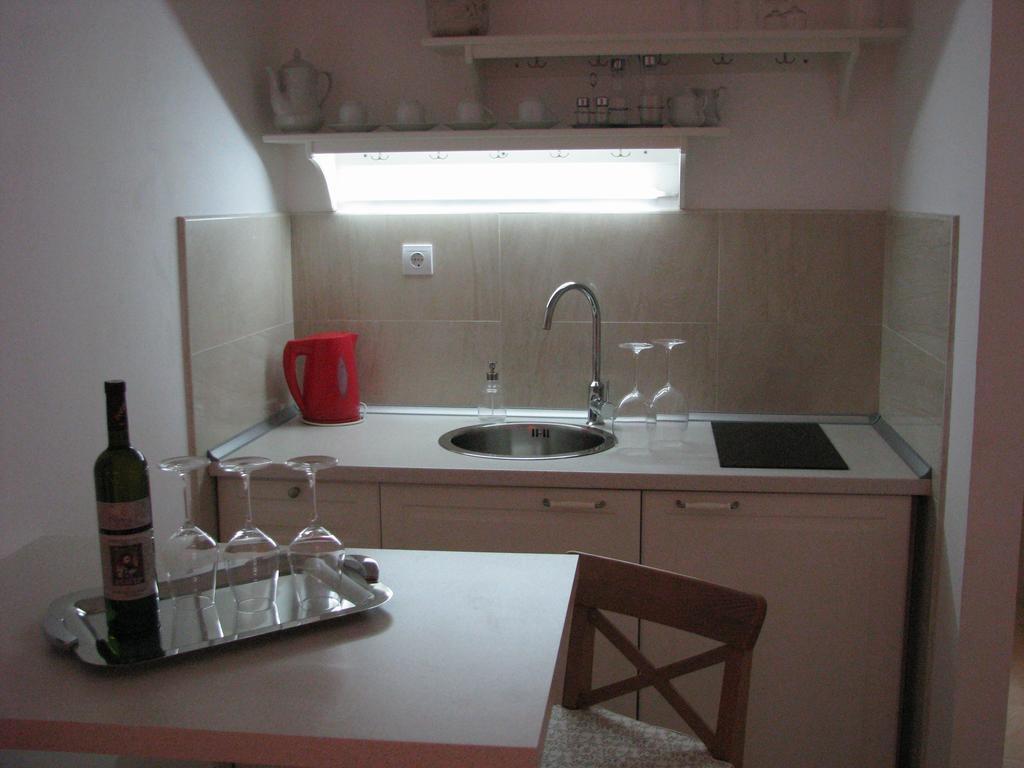 Apartments Blanka Zrnovo Rom bilde