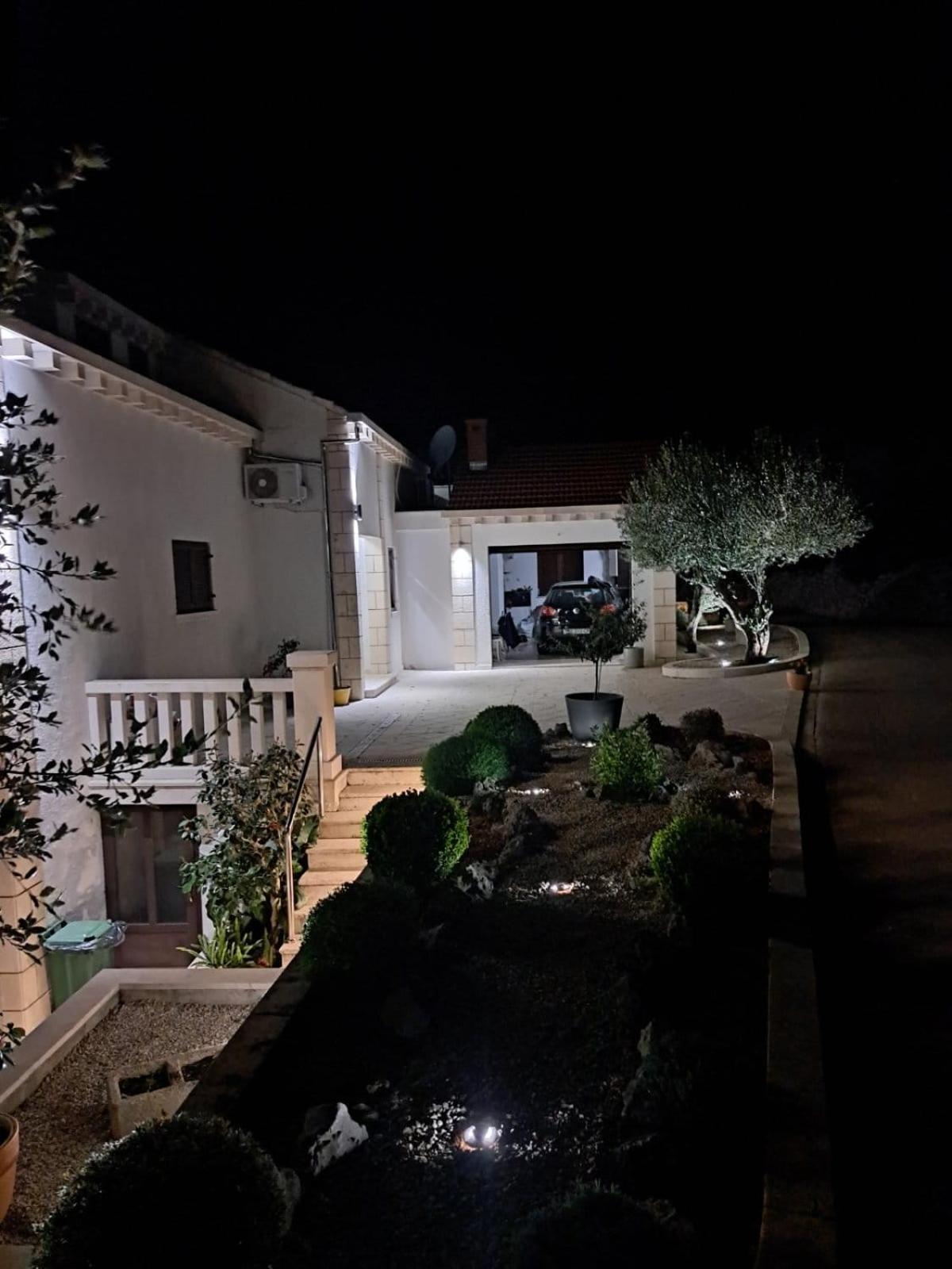 Apartments Blanka Zrnovo Eksteriør bilde